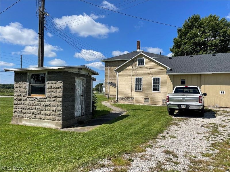 8279 Baumhart Road, Vermilion, OH 44089 Photo 12