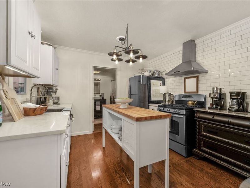 2107 W 10th Street, Cleveland, OH 44113 Photo 20