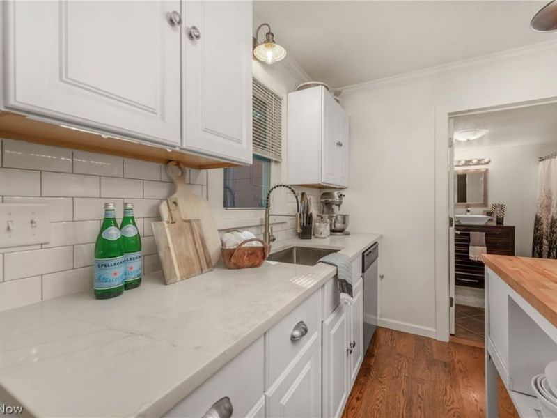 2107 W 10th Street, Cleveland, OH 44113 Photo 21