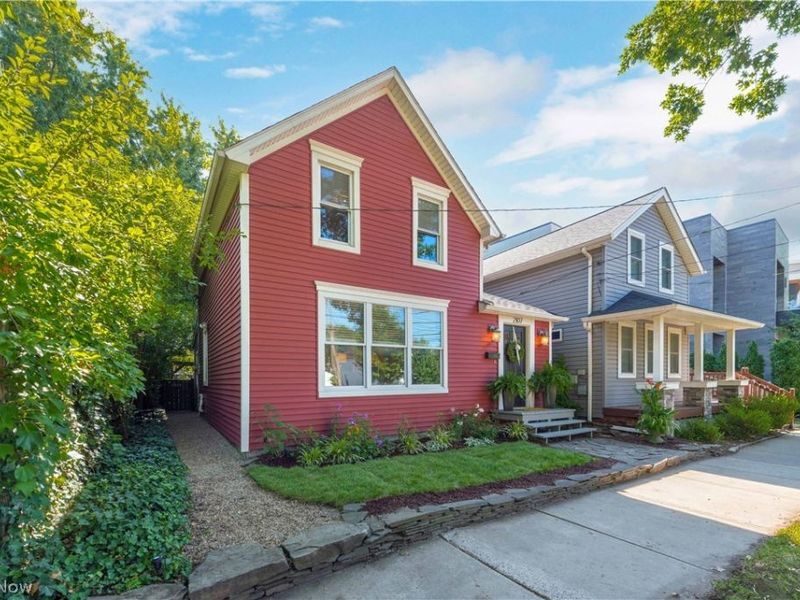 2107 W 10th Street, Cleveland, OH 44113 Photo 3