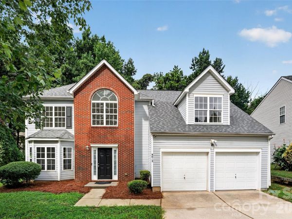 9013 Broad Ridge Court, Charlotte, NC 28269