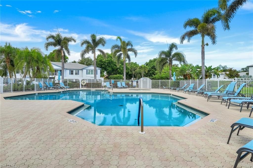 859 Tanbark Dr, Unit 101, Naples, FL 34108 Photo