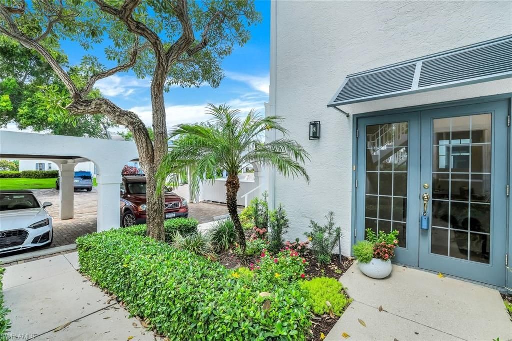 859 Tanbark Dr, Unit 101, Naples, FL 34108 Photo