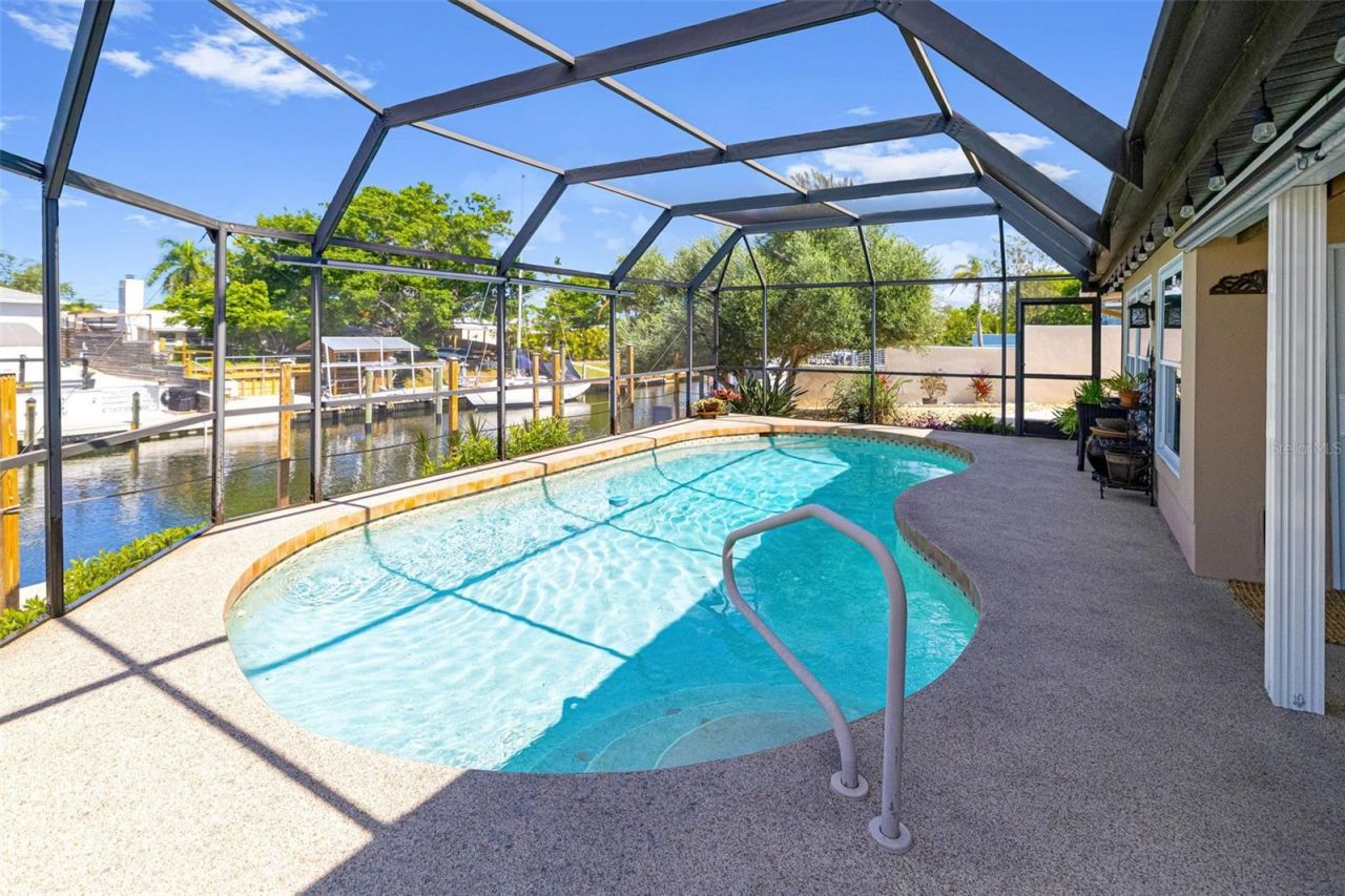 302 Bryn Mawr Island, Bradenton, FL 34207 Photo