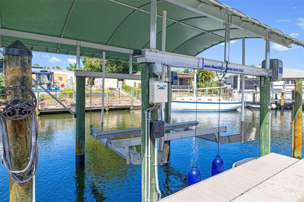 302 Bryn Mawr Island, Bradenton, FL 34207 Photo