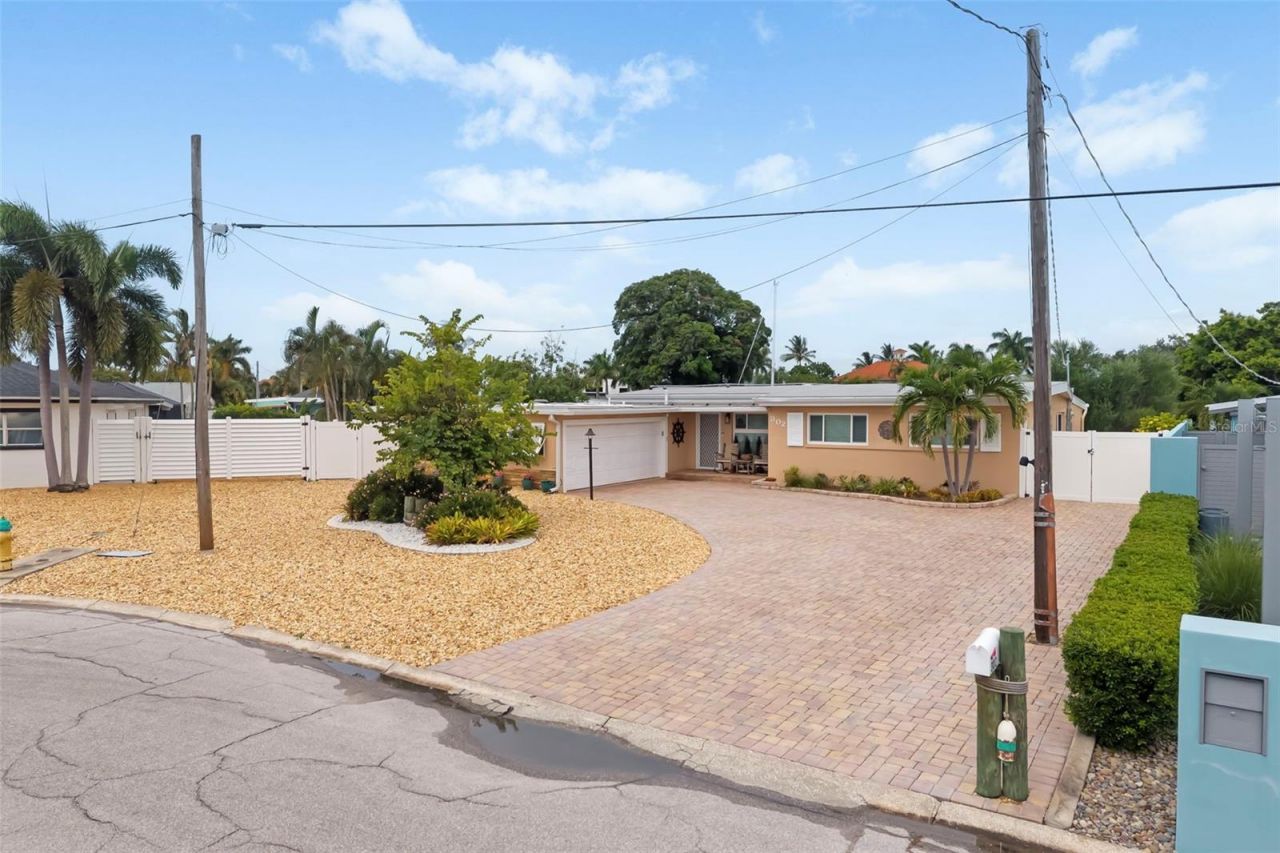 302 Bryn Mawr Island, Bradenton, FL 34207 Photo