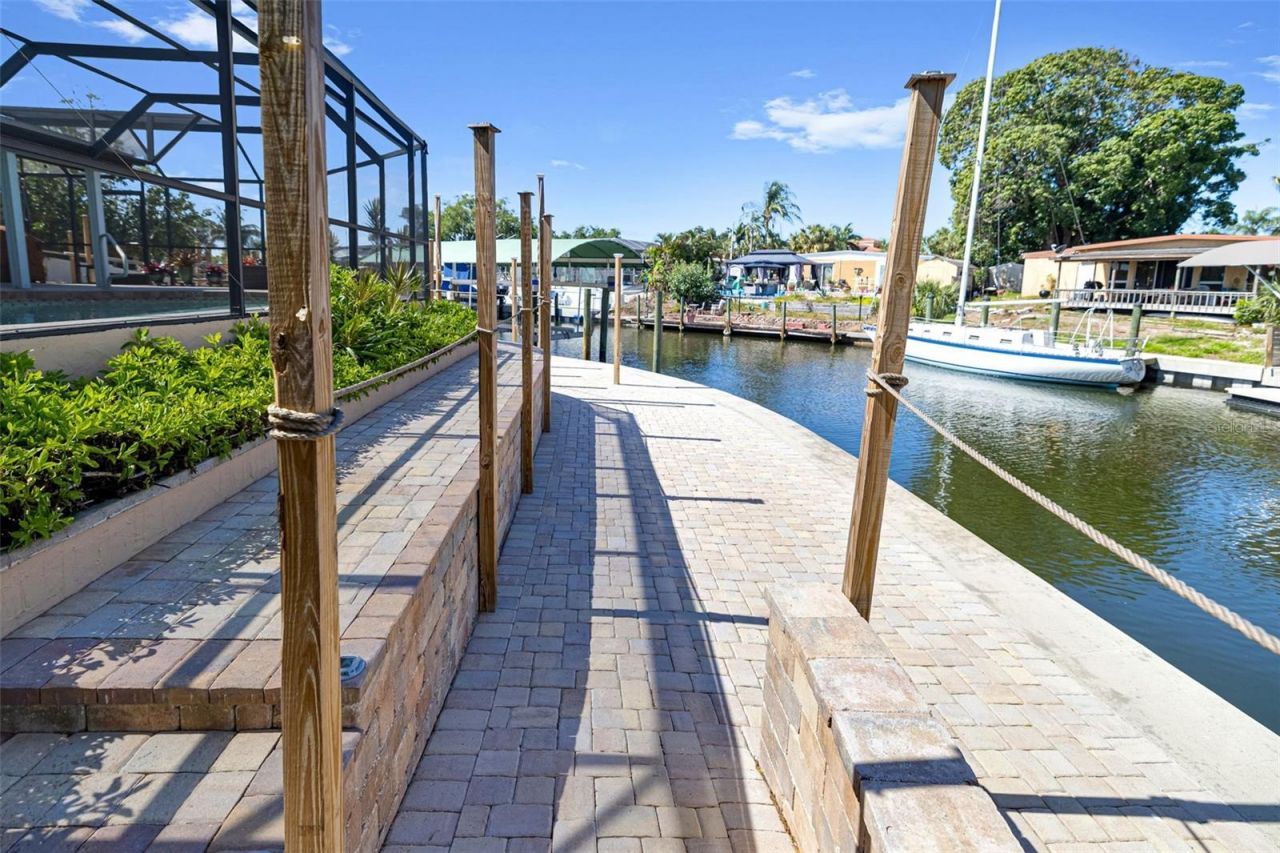 302 Bryn Mawr Island, Bradenton, FL 34207 Photo