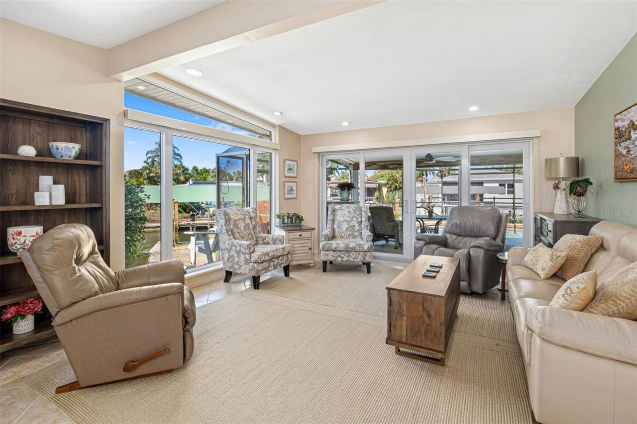 302 Bryn Mawr Island, Bradenton, FL 34207 Photo