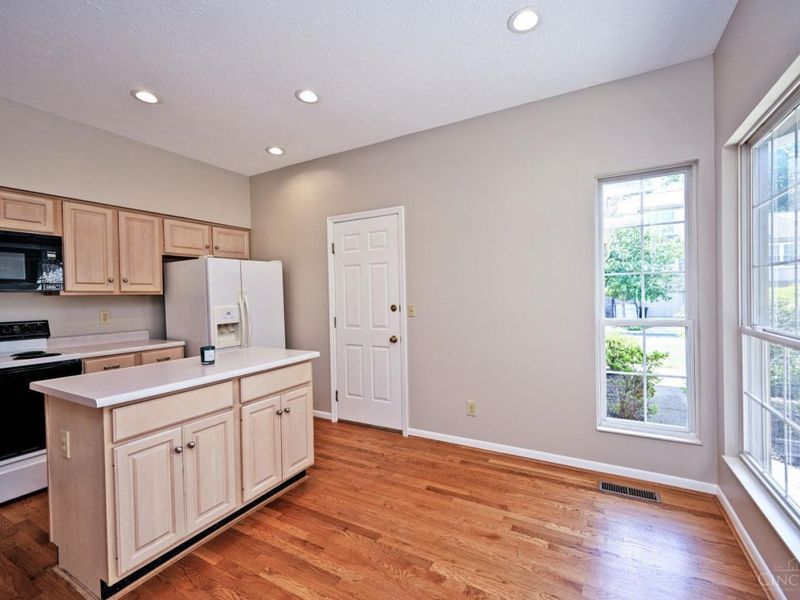 4327 Courageous Circle, Colerain Township, OH 45252 Photo 5