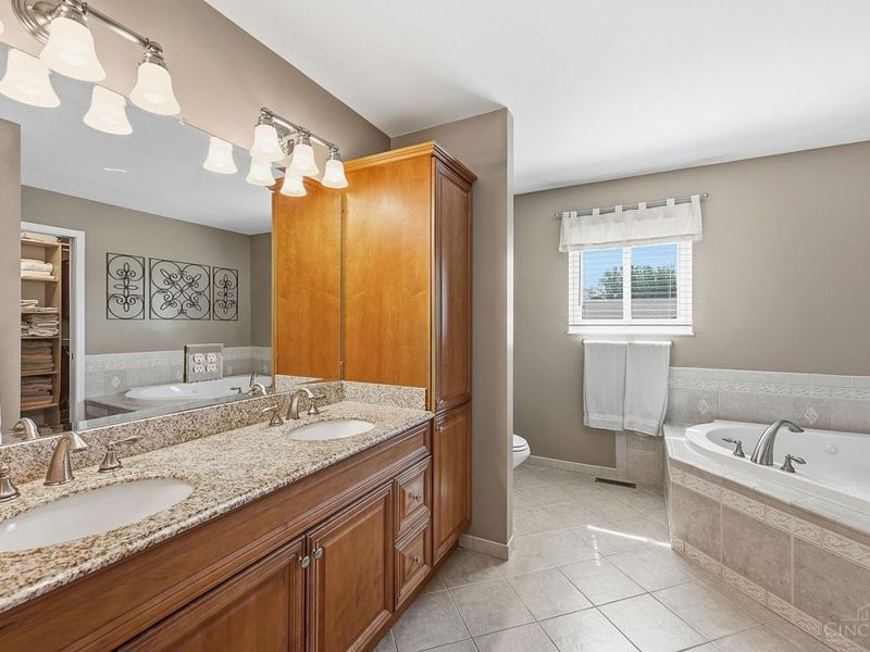 7301 Cimmeron Drive, Liberty Township, OH 45044 Photo 18