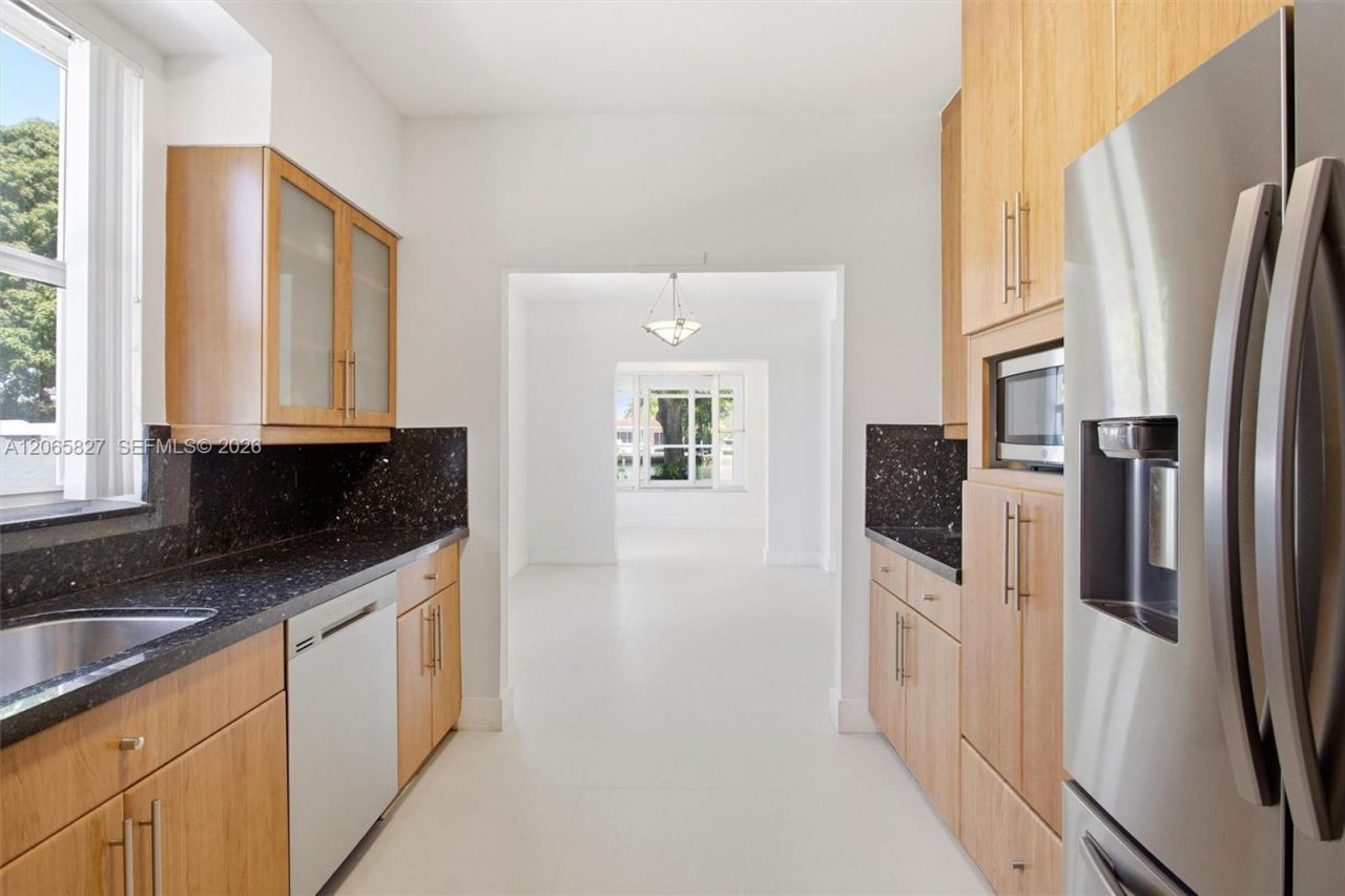 1525 Calais Dr, Miami Beach, FL 33141 Photo