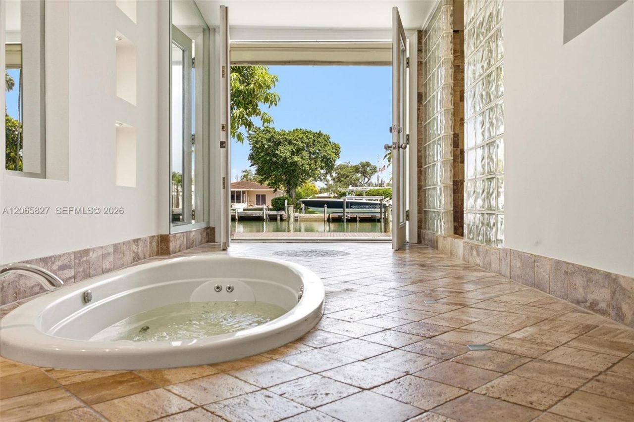 1525 Calais Dr, Miami Beach, FL 33141 Photo
