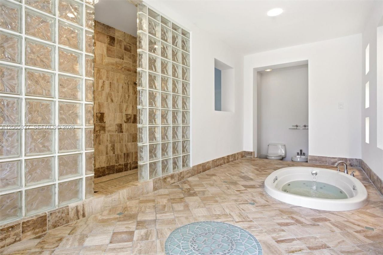 1525 Calais Dr, Miami Beach, FL 33141 Photo