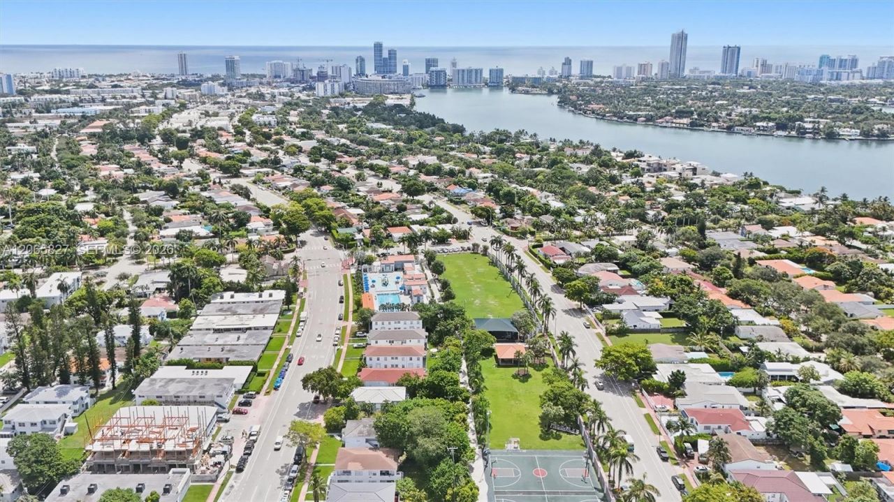 1525 Calais Dr, Miami Beach, FL 33141 Photo
