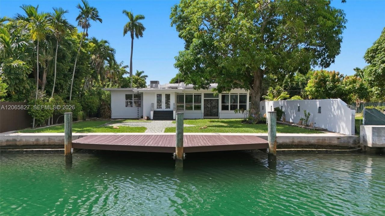 1525 Calais Dr, Miami Beach, FL 33141 Photo