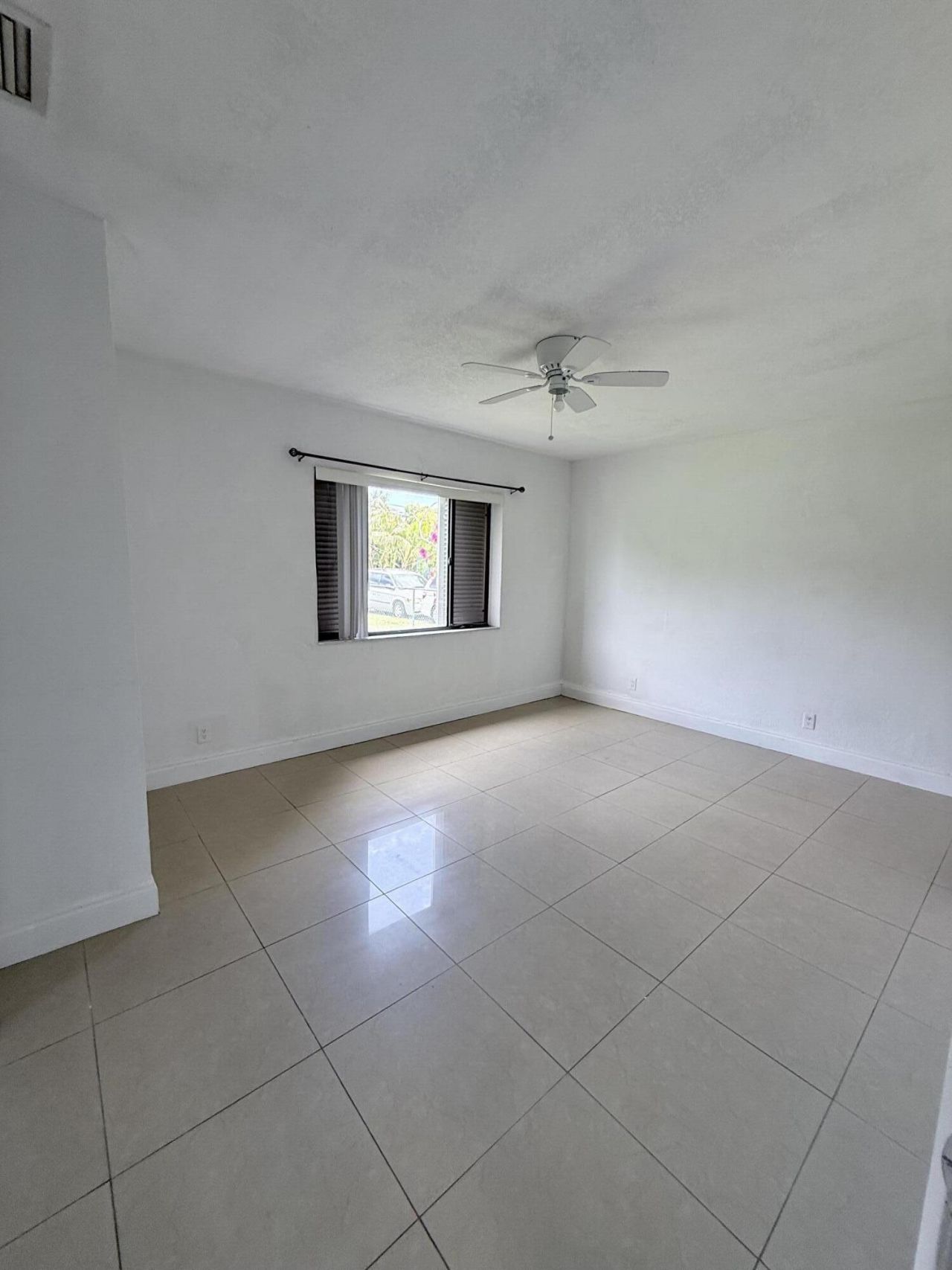 16100 NE 10th Avenue, North Miami Beach, FL 33162 Photo