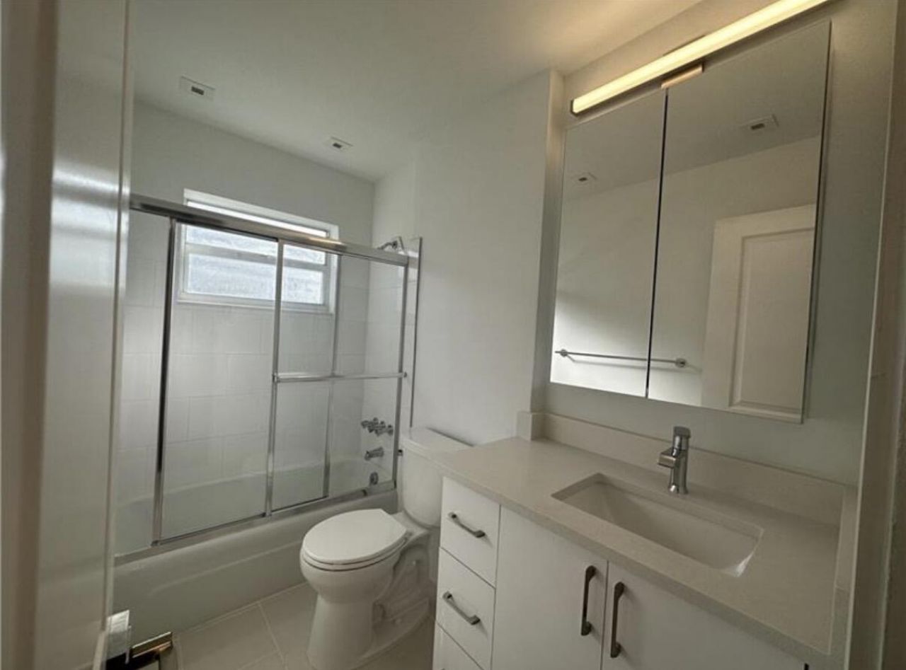 5630 NE 18th Avenue, Unit 207, Fort Lauderdale, FL 33334 Photo
