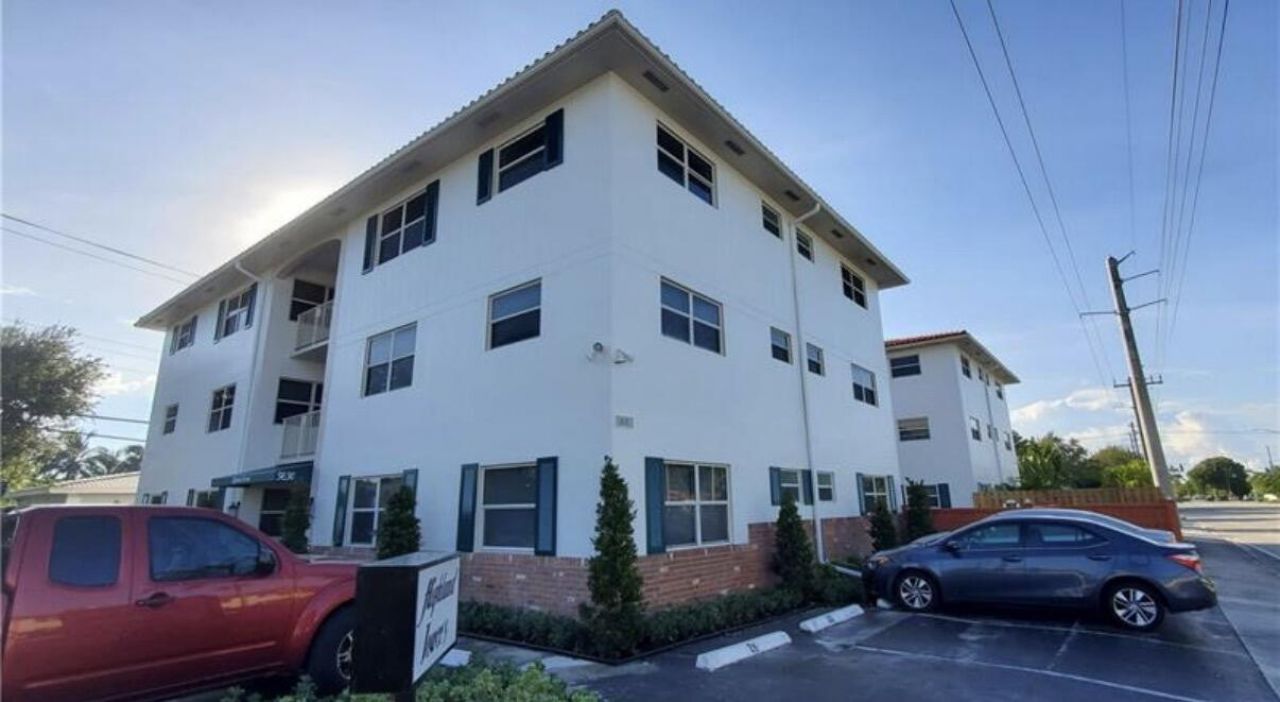 5630 NE 18th Avenue, Unit 207, Fort Lauderdale, FL 33334 Photo