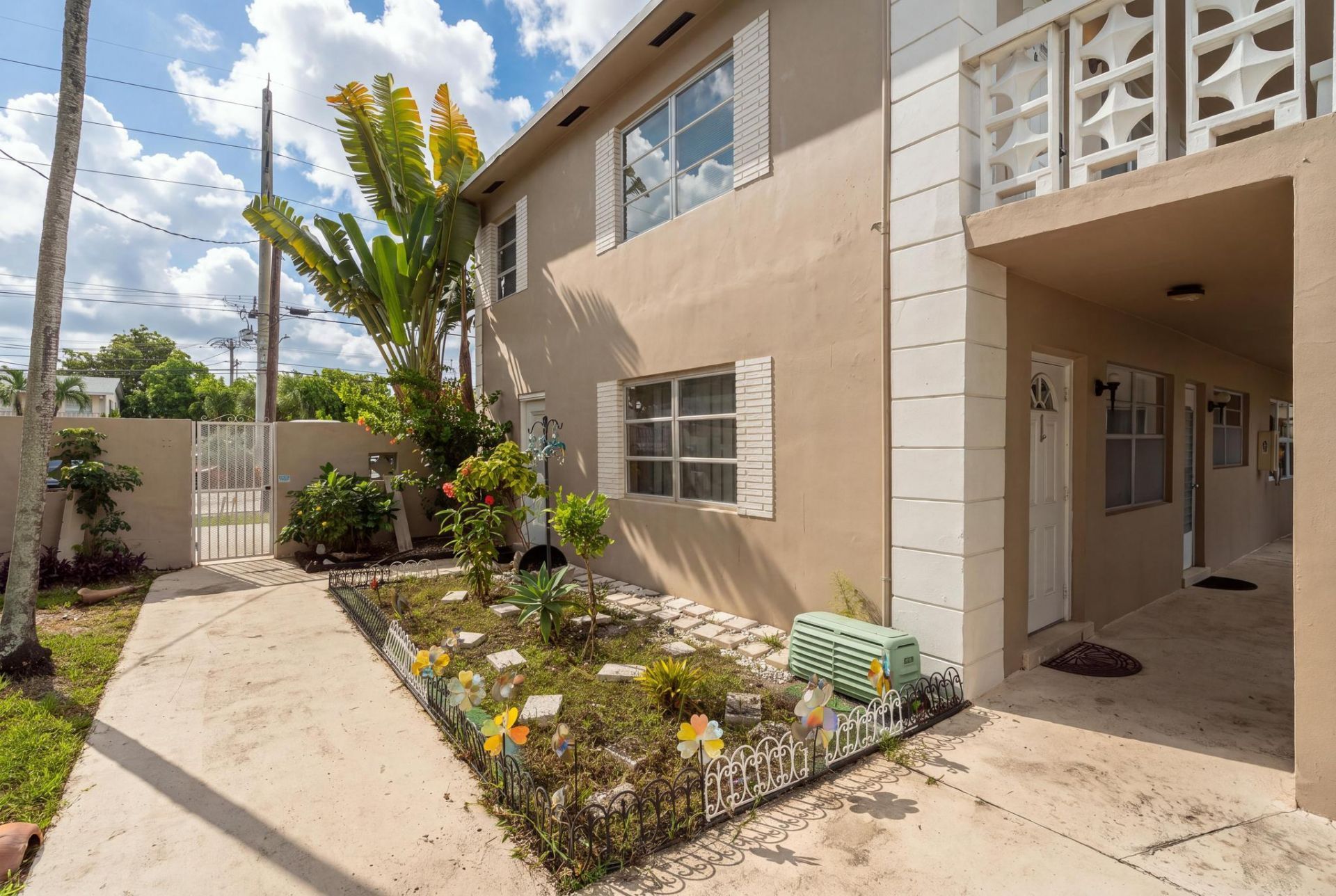 500 SW 15th Street, Unit 107, Pompano Beach, FL 33060 Photo