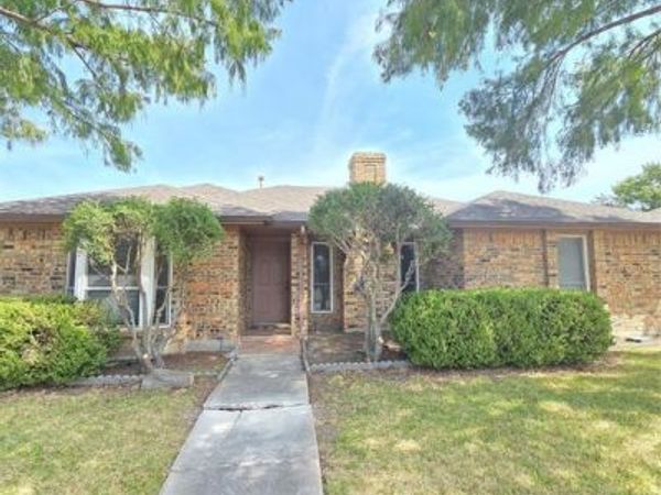 2011 Stradivarius Lane, Carrollton, TX 75007