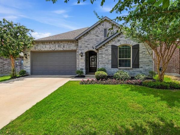 1916 Outpost Creek Lane, Aubrey, TX 76227