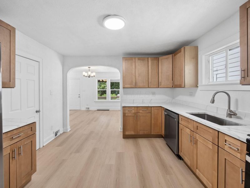 704 S Ogden Avenue , Columbus, OH 43204 Photo 16