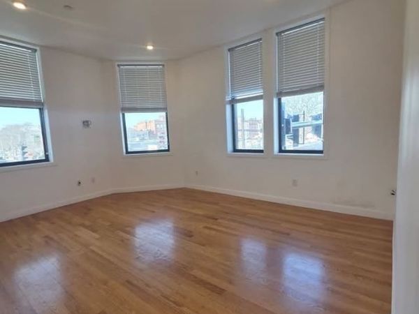 64 Market St, Unit 603, Lynn, MA 01901