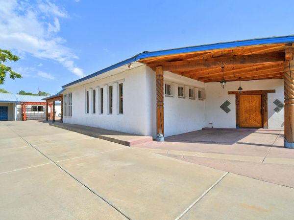 1141 Tapia Boulevard SW, Albuquerque, NM 87105
