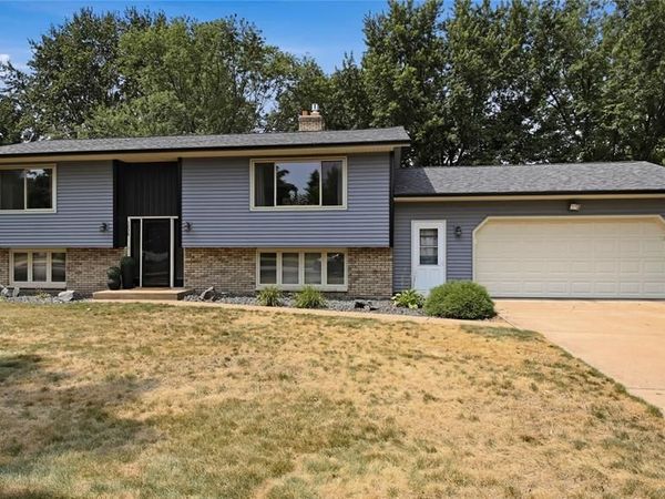 1238 Dogwood Drive, Eau Claire, WI 54701