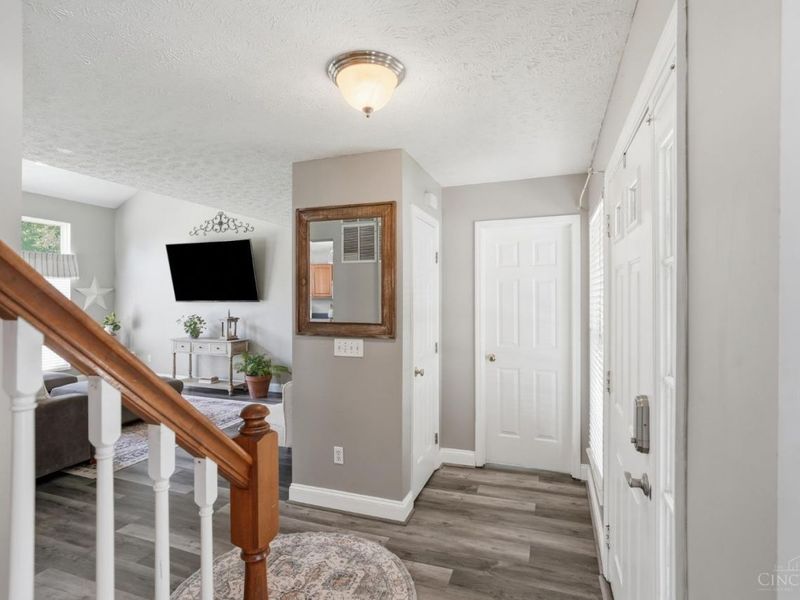 7894 Wilderness Way, Hamilton Twp, OH 45039 Photo 6