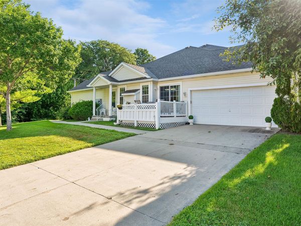 4320 Shoreline Drive, Pleasant Hill, IA 50327