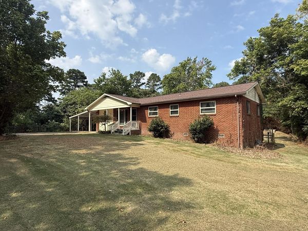 82 S Oak Street, Melbourne, AR 72556