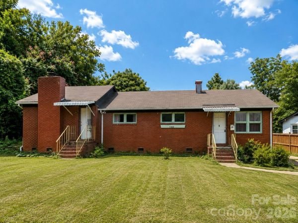 3308 Sutton Drive , Charlotte, NC 28216