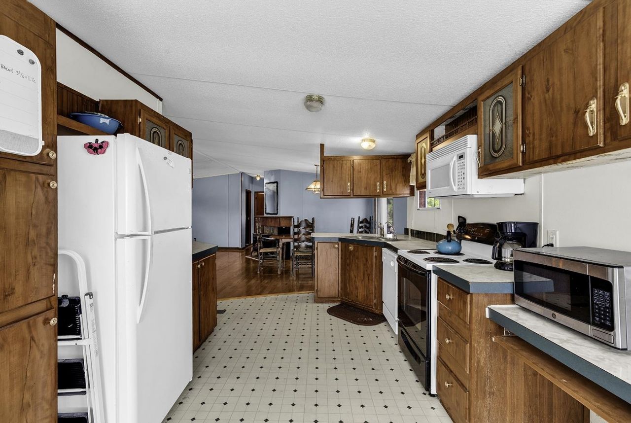 606 Daniella Dr. Photo 11