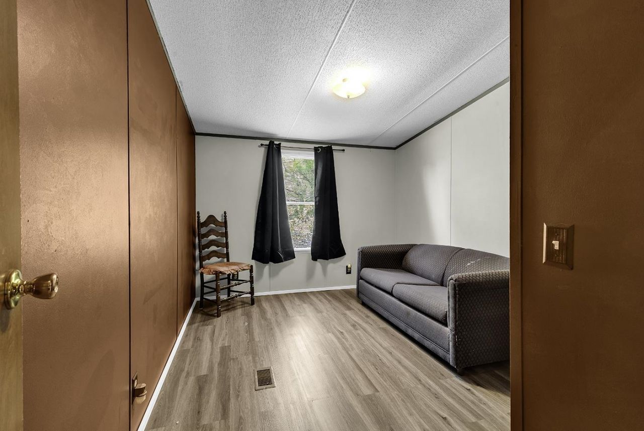 606 Daniella Dr. Photo 22