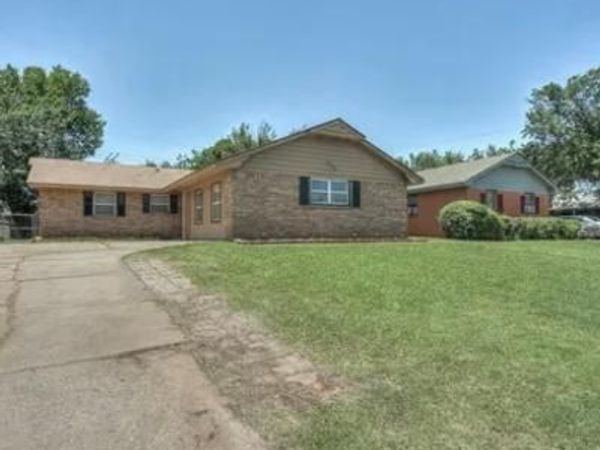 809 Englewood Road, Del City, OK 73115