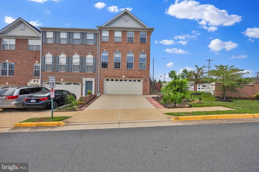6350 Regal Oak Drive, Springfield, VA 22152 Main Photo