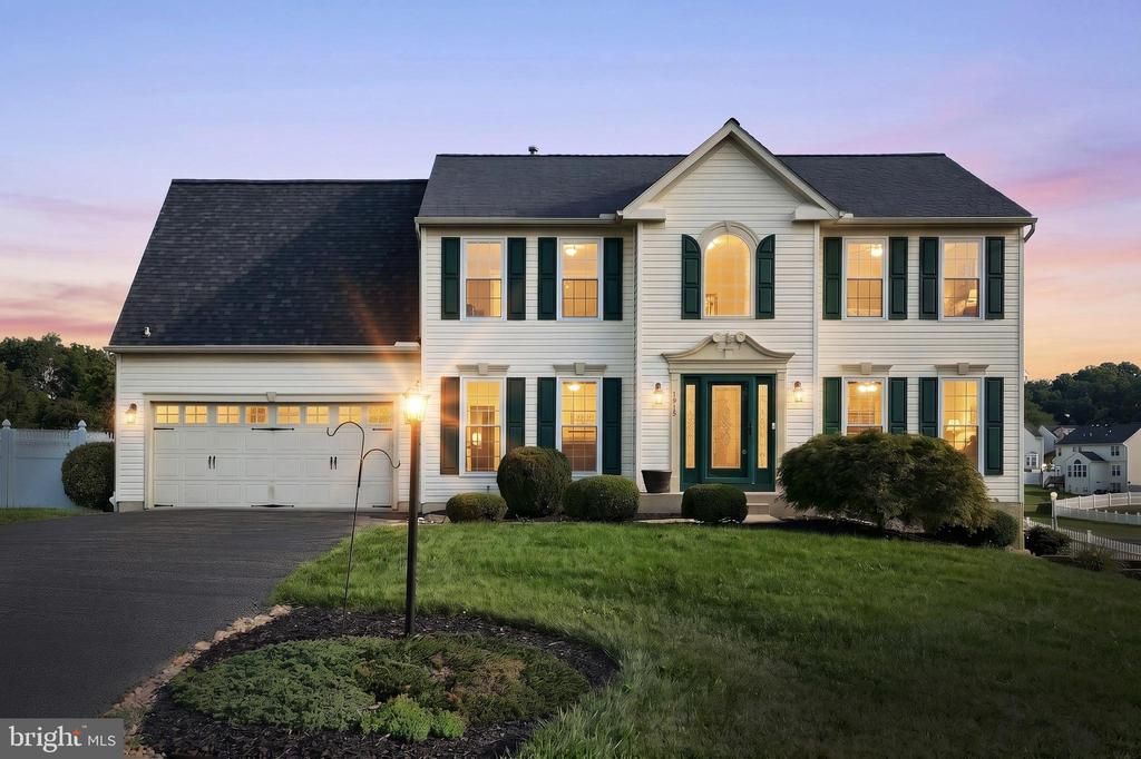 1915 Oak Hills Drive, Hanover, PA 17331 Main Photo