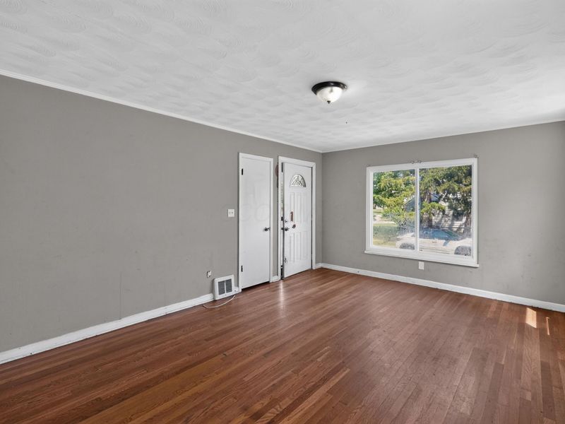 519 Clark Avenue , Columbus, OH 43223 Photo 3