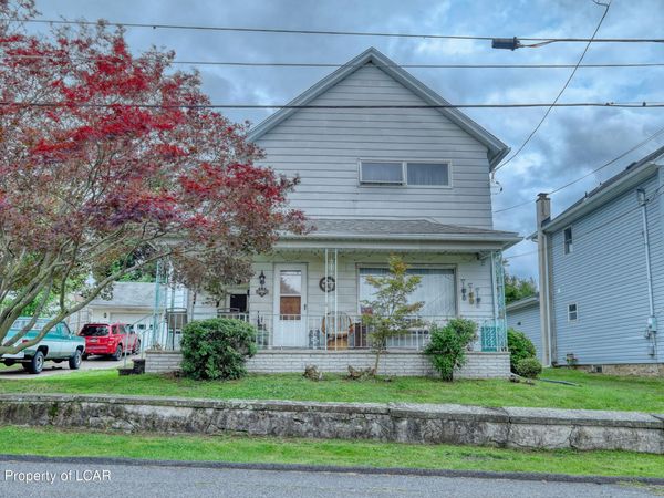 139 W Line Street, Olyphant, PA 18447