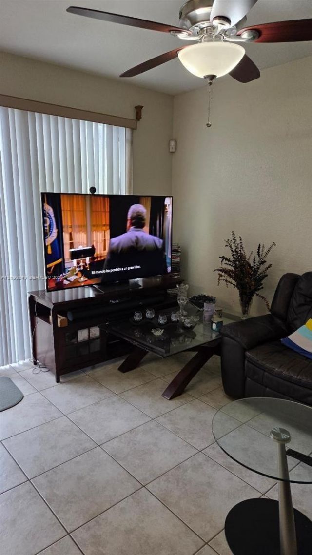 6918 NW 177th St, Unit H100, Hialeah, FL 33015 Photo