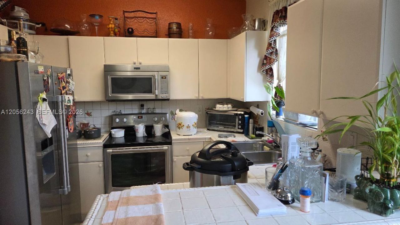 6918 NW 177th St, Unit H100, Hialeah, FL 33015 Photo