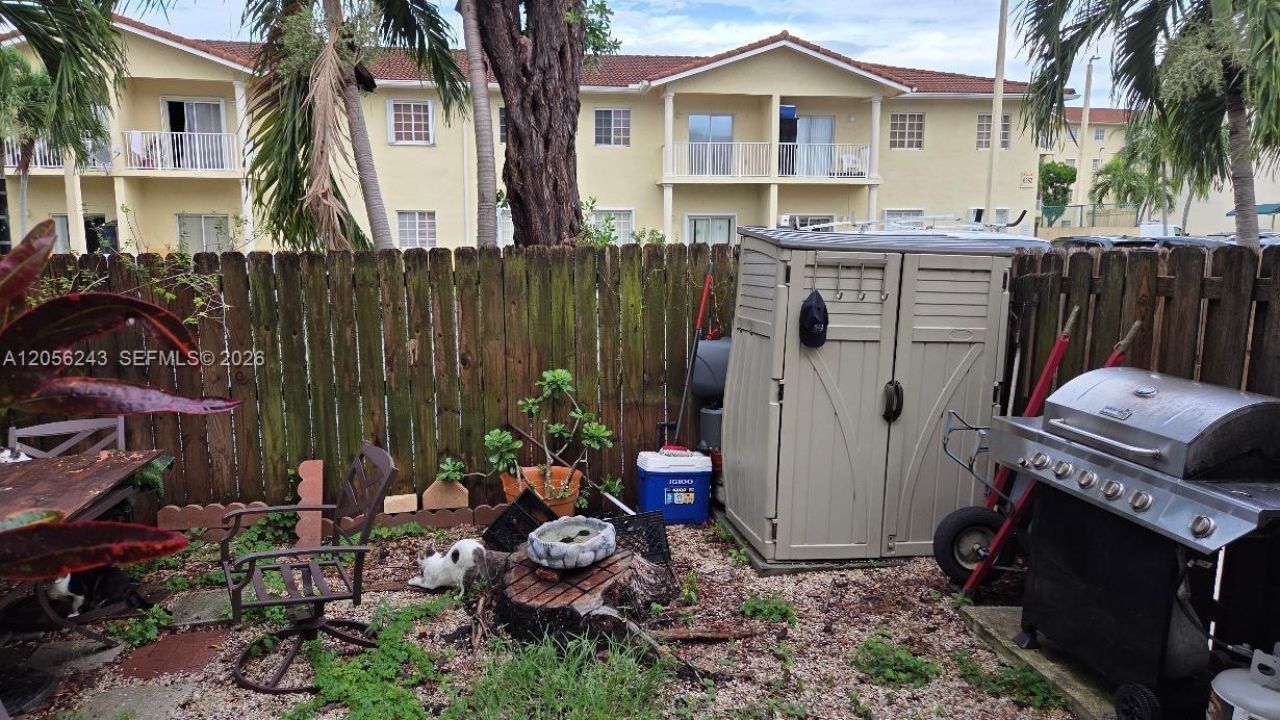 6918 NW 177th St, Unit H100, Hialeah, FL 33015 Photo