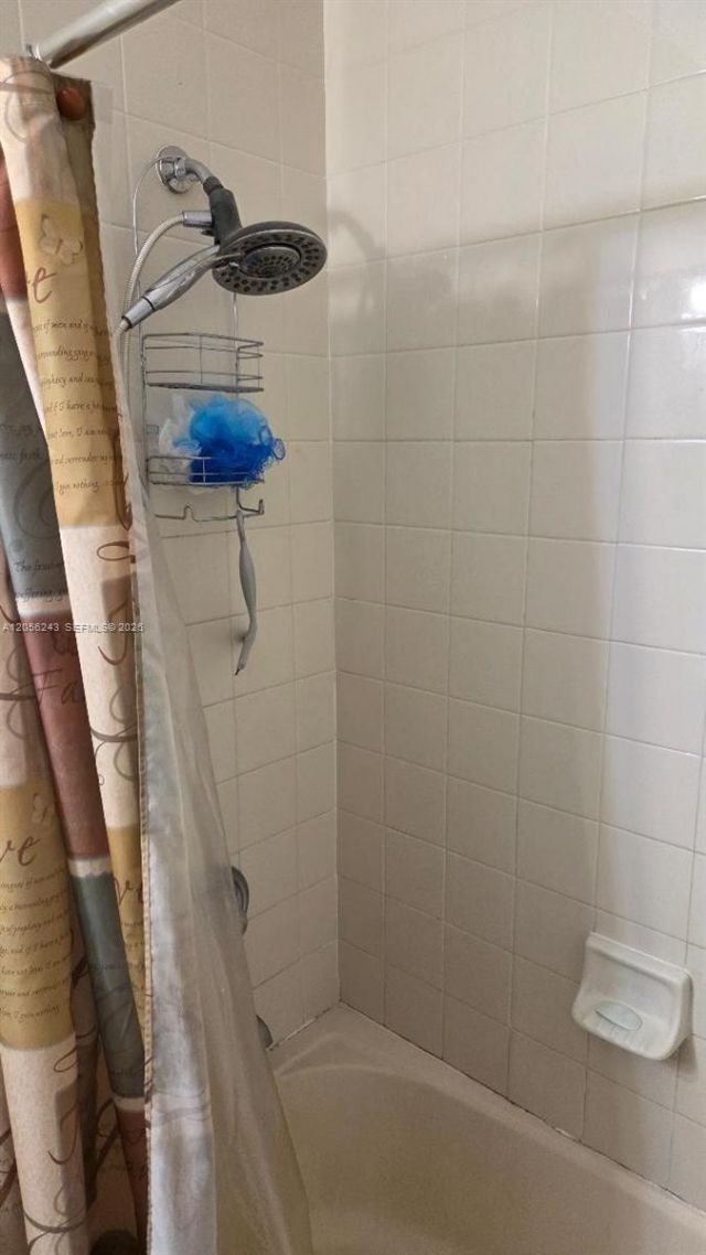 6918 NW 177th St, Unit H100, Hialeah, FL 33015 Photo