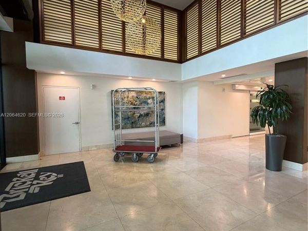 540 BRICKELL KEY DR , Unit 617, Miami, FL 33131