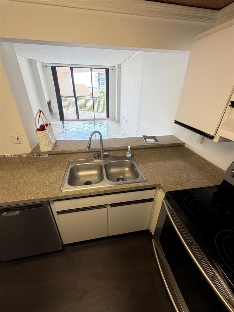 540 Brickell Key Dr , Unit 617, Miami, FL 33131 Photo