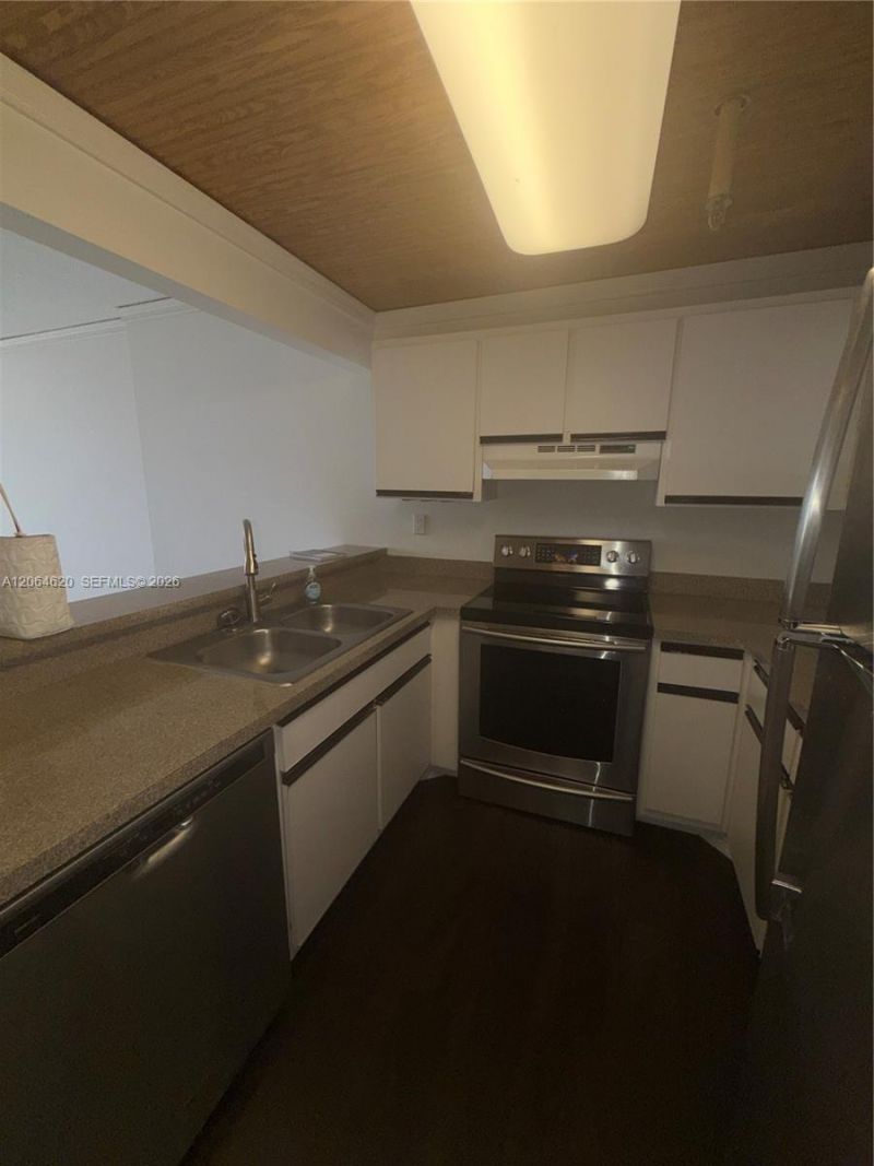 540 Brickell Key Dr , Unit 617, Miami, FL 33131 Photo