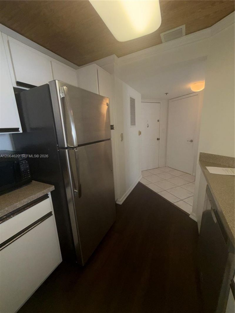 540 Brickell Key Dr , Unit 617, Miami, FL 33131 Photo