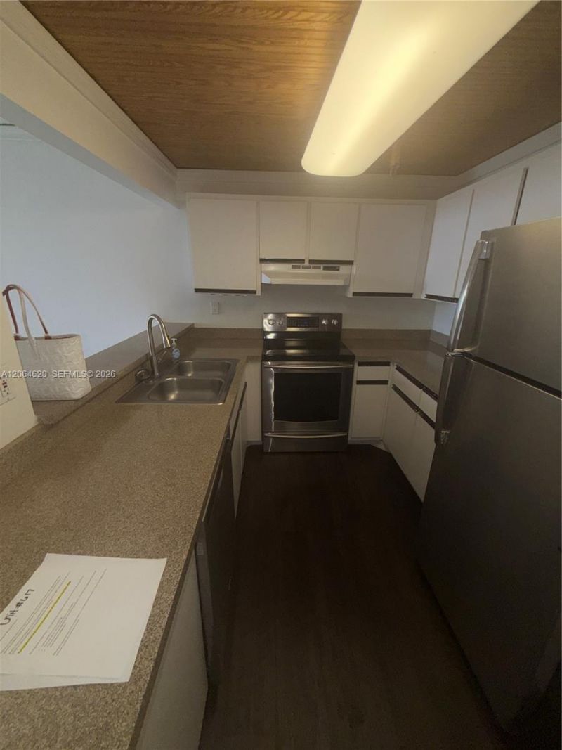 540 Brickell Key Dr , Unit 617, Miami, FL 33131 Photo