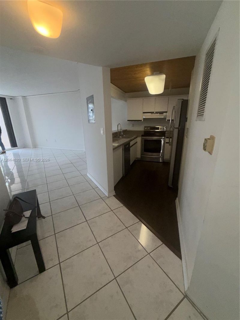 540 Brickell Key Dr , Unit 617, Miami, FL 33131 Photo
